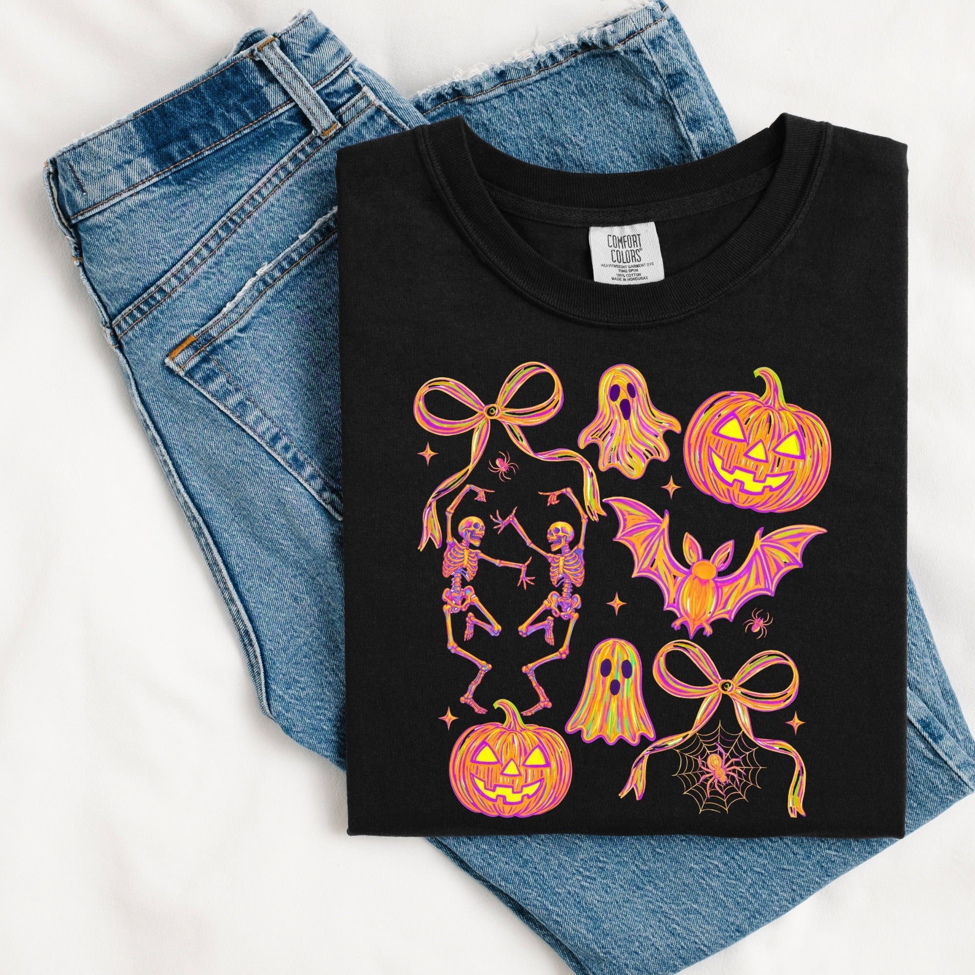 Pumpkins, bats, ghosts and bows