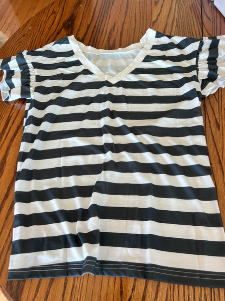 Striped ruffle sleeve