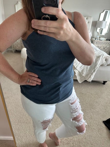 White distressed jeans