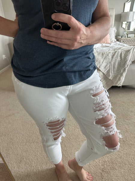 White distressed jeans